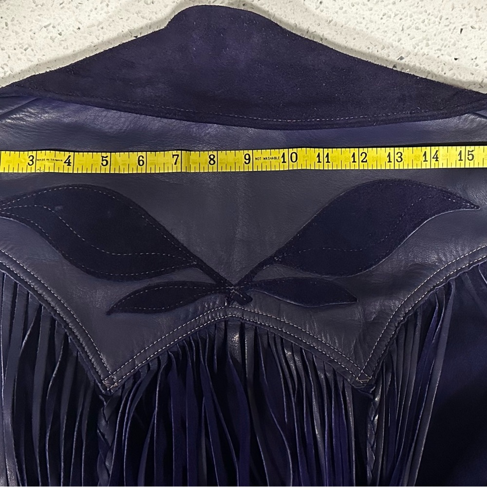 Vintage Suede Leather Western BOHO Fringe Jacket. - Picture 7 of 16